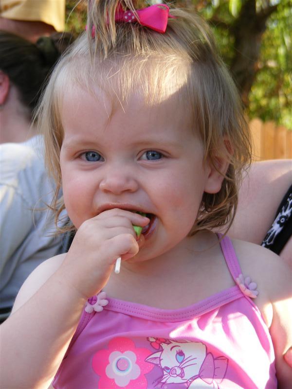 DaveOsBDayParty (126).JPG -   "Lollipop, lollipop, oh lolly, lollypop..."